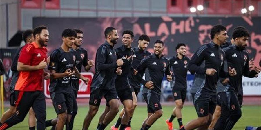 9 لاعبين.. غيابات الأهلي أمام زد اليوم في الدوري المصري