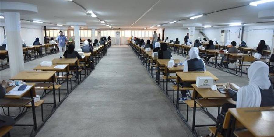 ما هو موعد امتحانات الترم الأول 2025 للجامعات؟