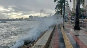 عاجل.. إعلان الطوارئ القصوى بمحافظة الإسكندرية وأمواج البحر تهدد بغرق المباني والسكان – الجريدة